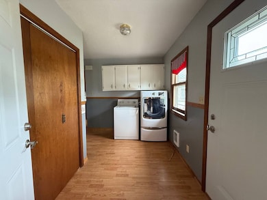 225 1st St SW, Leeds, ND 58346 - photo 3