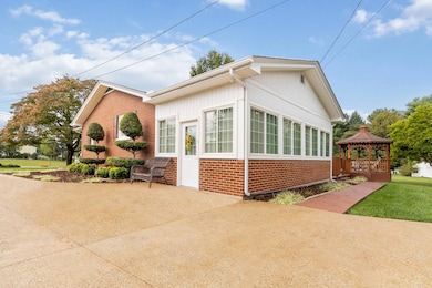 113 Perry St, Science Hill, KY 42553 - photo 4