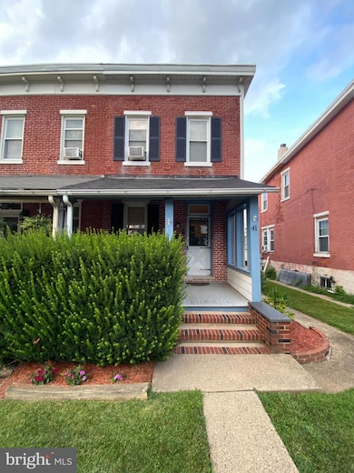 41 E 3rd St, Lansdale, PA 19446 - photo 2