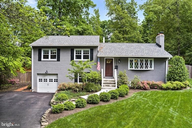 7342 Barbour Ct, Falls Church, VA 22043 - photo 2