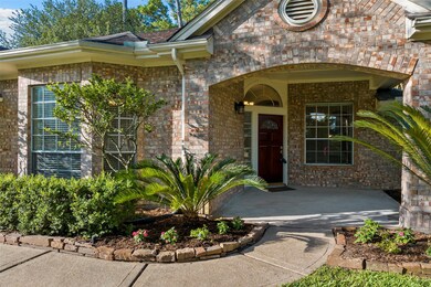 11743 Gatesden Dr, Tomball, TX 77377 - photo 3