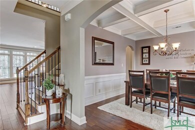 Entry/Formal Dining Room