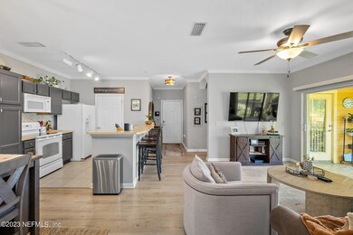 260OldVillageCenterCir8204Photos-37