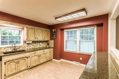 10606 W 70th Terrace, Shawnee, KS 66203 - photo 6