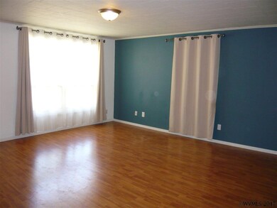 885 S 4th St, Independence, OR 97351 - photo 5