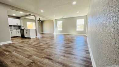 3827 Flyer Vista, San Antonio, TX 78261 - photo 5