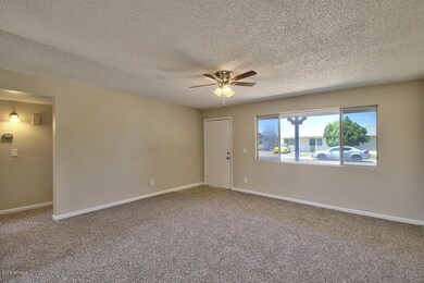 06-Living-Room-06-2