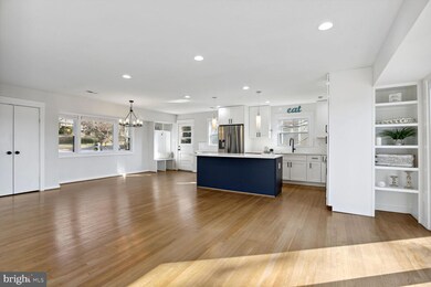 9229 Brian Dr, Vienna, VA 22180 - photo 5