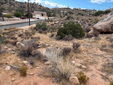 0 Navajo Trail unit 219138996DA, Yucca Valley, CA 92284 - photo 4