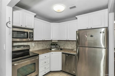 650 Newbridge Rd unit 9, East Meadow, NY 11554 - photo 5