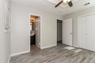 561 Livingston Dr, Hurst, TX 76053 - photo 7