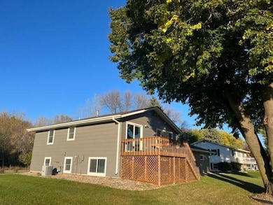 817 16th St, Windom, MN 56101 - photo 2