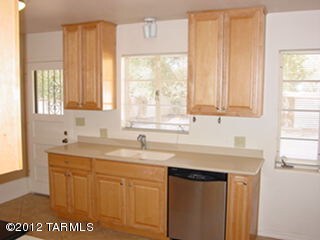 2725 E 9th St, Tucson, AZ 85716 - photo 4