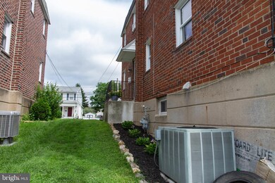 319 N Scott Ave, Glenolden, PA 19036 - photo 4