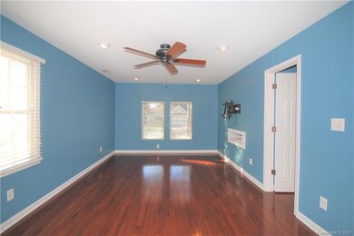 DEN: Ceiling Fan, Recessed Lights, Built-In Entert