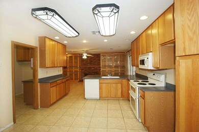 Kitchen Family Room