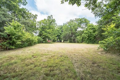 710 S Weaver St, Gainesville, TX 76240 - photo 4