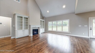 17300 Shakes Creek Dr Fisherville KY 400