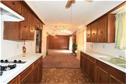 328 Windsor Square, Alvin, TX 77511 - photo 2