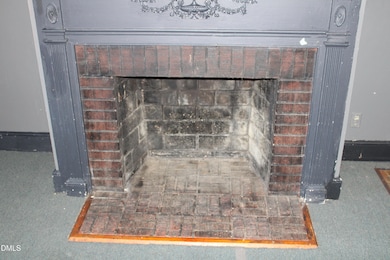 398 N Englewood Dr, Kenly, NC 27542 - photo 2