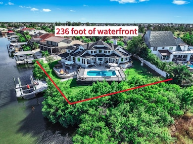 945 Bunker View Dr, Apollo Beach, FL 33572 - photo 3