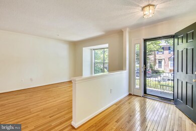 13100 Deer Path Ln, Germantown, MD 20874 - photo 4