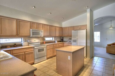 Oak Kitchen Cabs & Corian Counters