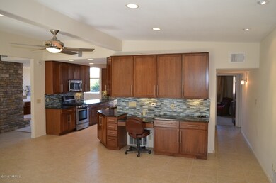 Breakfast Area toward Kitchen