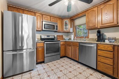 396 Huse Rd, Manchester, NH 03103 - photo 5