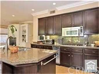 Customized Gourmet Kitchen with Center Island