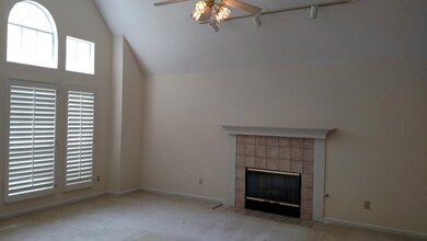 20'x14' great room w/ features gas log fireplace, 