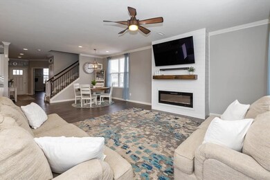 15461 Eastpark Cir W, Fishers, IN 46037 - photo 6