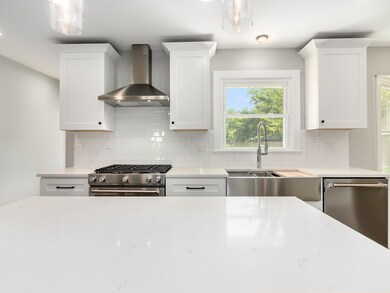 1269 Whitingham Cir, Naperville, IL 60540 - photo 4