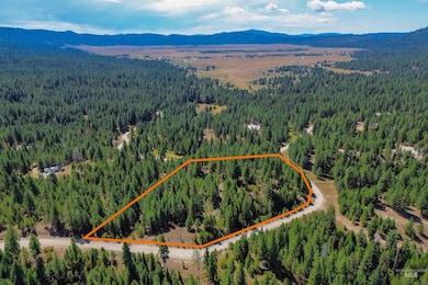 47 Coit Dr, Cascade, ID 83611 - photo 2