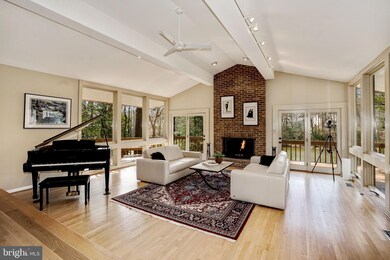 5322 Black Oak Dr, Fairfax, VA 22032 - photo 2