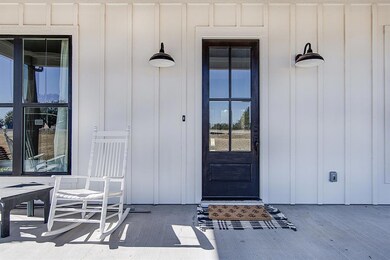 153 Helton Dr, Granbury, TX 76049 - photo 5