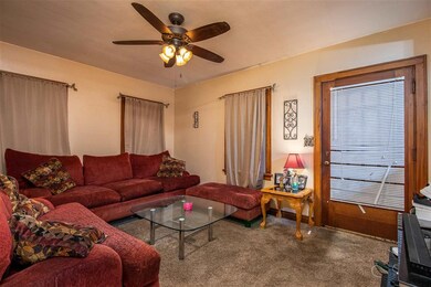 1318 N Division St, Davenport, IA 52804 - photo 4