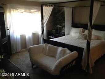 5220 master bedroom