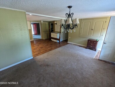 PXL_20230829_210903775