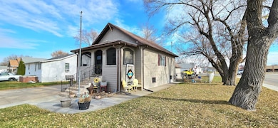 821 S Chestnut St, North Platte, NE 69101 - photo 3