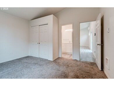 1020 3rd Ave SW, Castle Rock, WA 98611 - photo 3