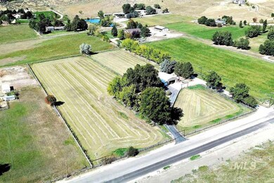 3939 N Brookside Ln, Boise, ID 83714 - photo 2