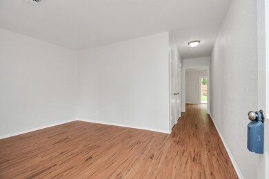 11046 Caribbean Ln, Houston, TX 77089 - photo 4