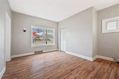 872 4th Ave, Coraopolis, PA 15108 - photo 5