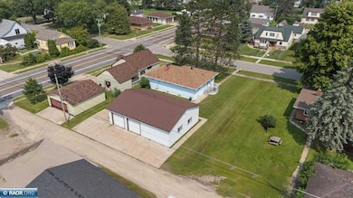 27 10th St NW, Chisholm, MN 55719 - photo 6