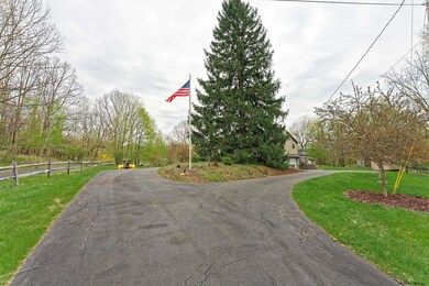 24 Pickering Ln, Troy, NY 12180 - photo 3