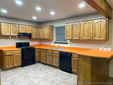 311 W Beaver St, Jenks, OK 74037 - photo 5