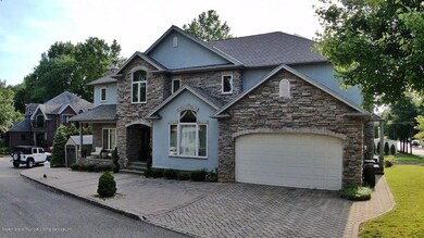 10 Canterbury Ct, Staten Island, NY 10309 - photo 3