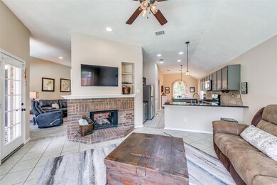 1413 Columbus Dr, Rowlett, TX 75089 - photo 5