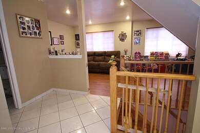 21 Red Cedar Ln, Staten Island, NY 10309 - photo 6